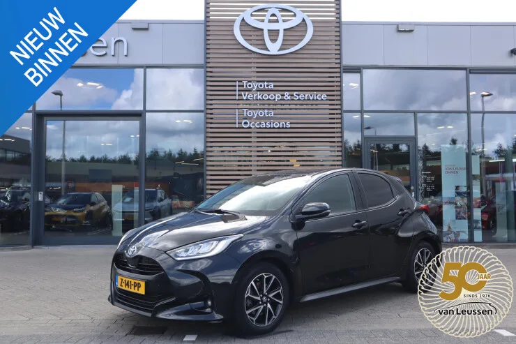 Toyota Yaris (2023) — foto 1