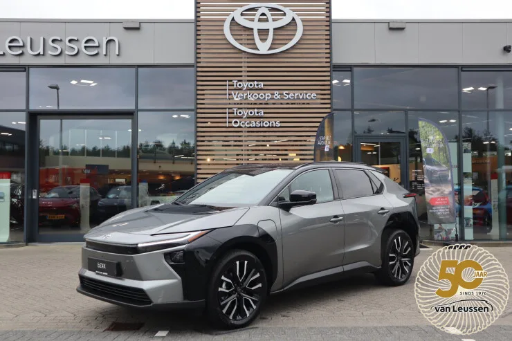 Toyota bZ4X (2026) — foto 1