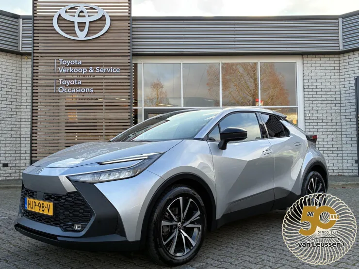Toyota C hr (2025) — foto 1