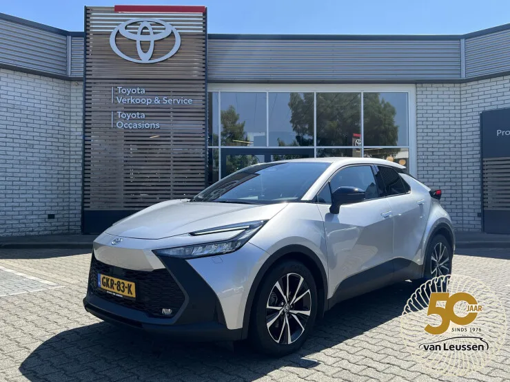 Toyota C hr (2024) — foto 1
