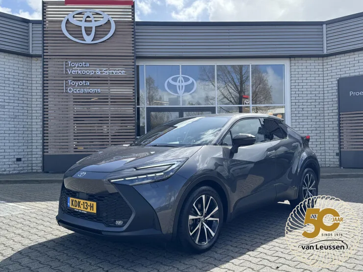 Toyota C hr (2024) — foto 1