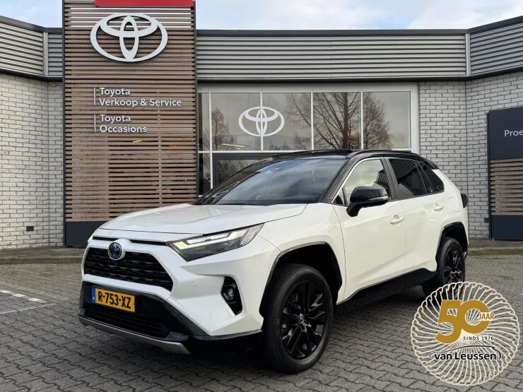 Toyota RAV4 (2022) — foto 1