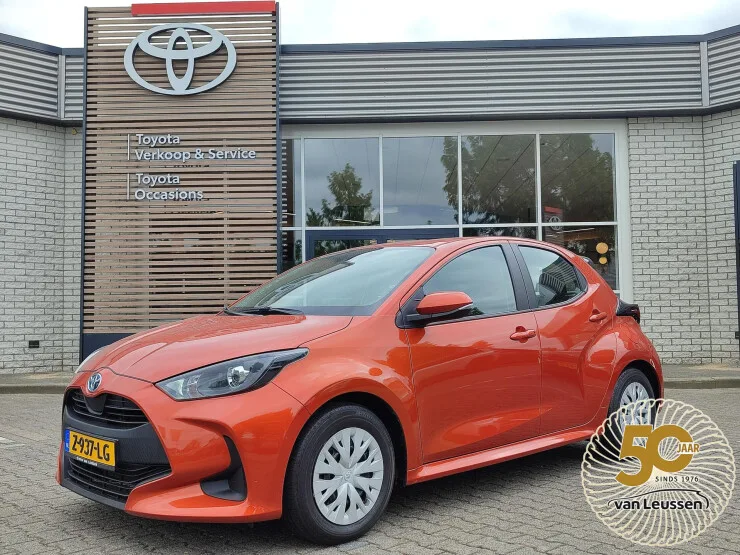 Toyota Yaris (2022) — foto 1