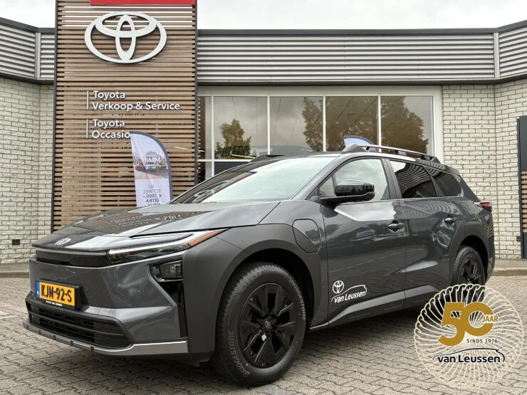 Toyota bZ4X (2026) — foto 1