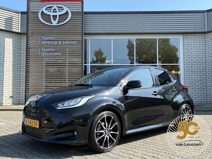 Toyota Yaris (2022) — foto 1