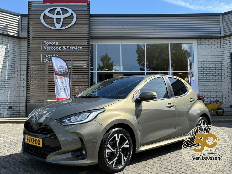 Toyota Yaris (2024) — foto 1