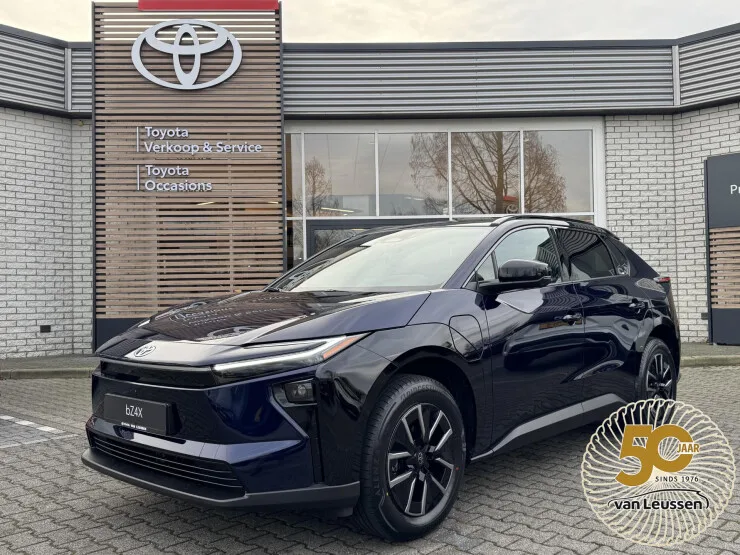 Toyota bZ4X (2026) — foto 1