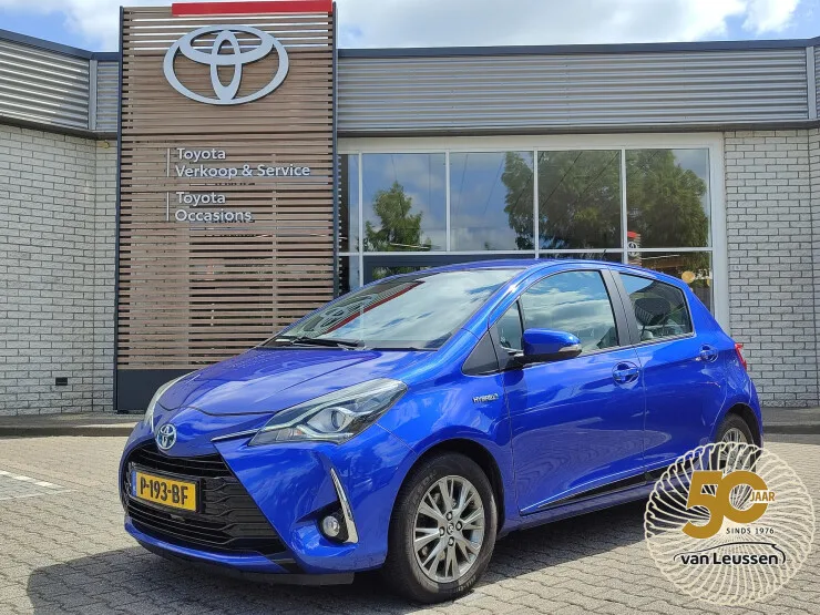 Toyota Yaris (2017) — foto 1