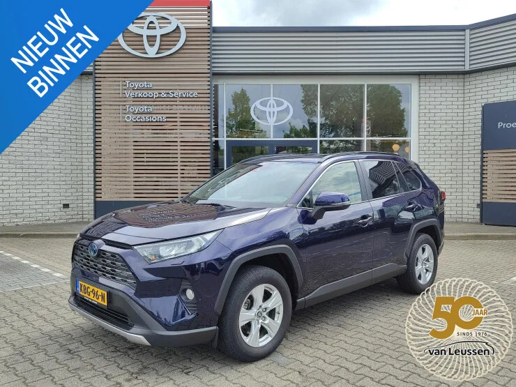 Toyota RAV4 (2021) — foto 1