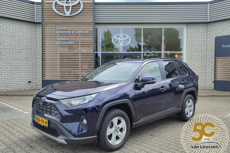 Toyota RAV4 (2021)