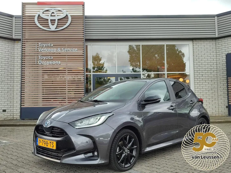 Toyota Yaris (2022) — foto 1