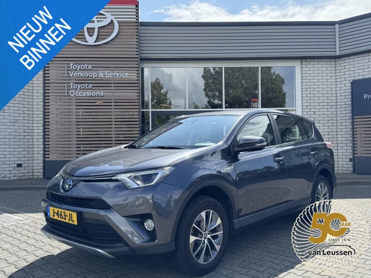 Toyota RAV4 (2018) — foto 1