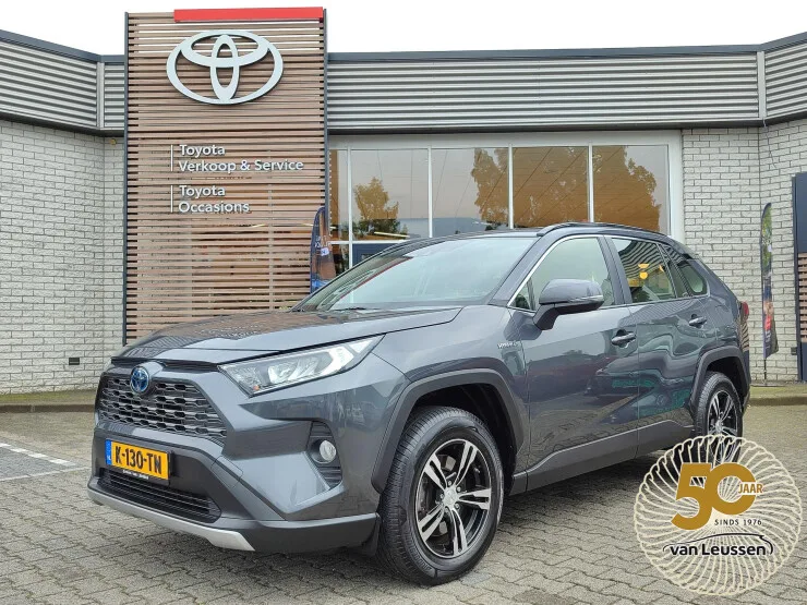 Toyota RAV4 (2021) — foto 1