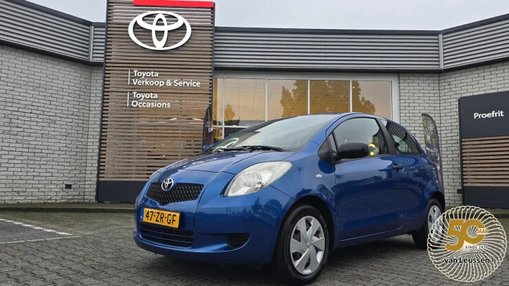 Toyota Yaris (2008) — foto 1