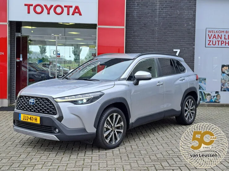 Toyota Corolla (2023) — foto 1