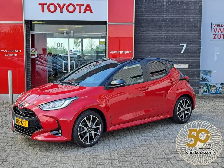 Toyota Yaris (2022) — foto 1