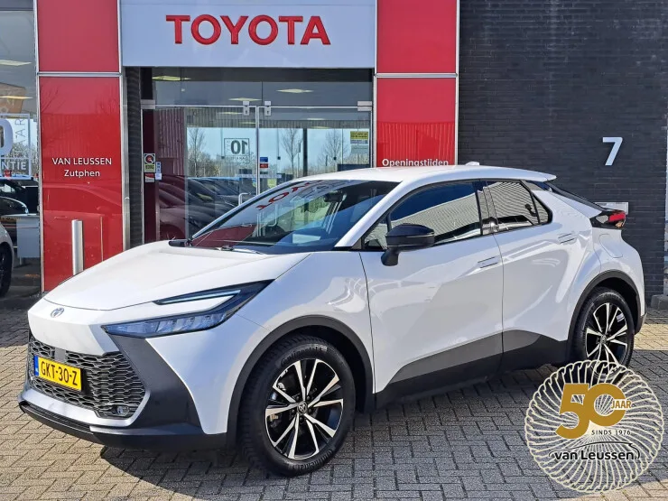 Toyota C hr (2024) — foto 1