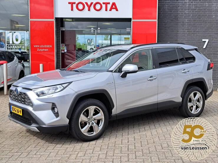 Toyota RAV4 (2021) — foto 1