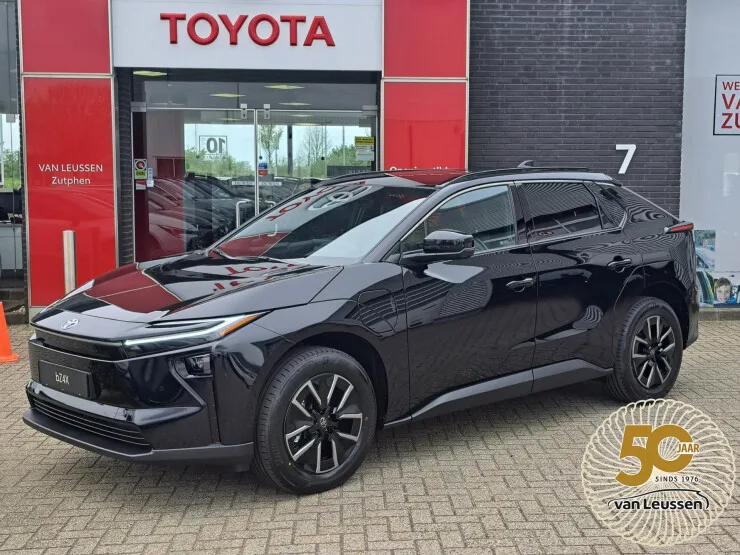 Toyota bZ4X (2026) — foto 1