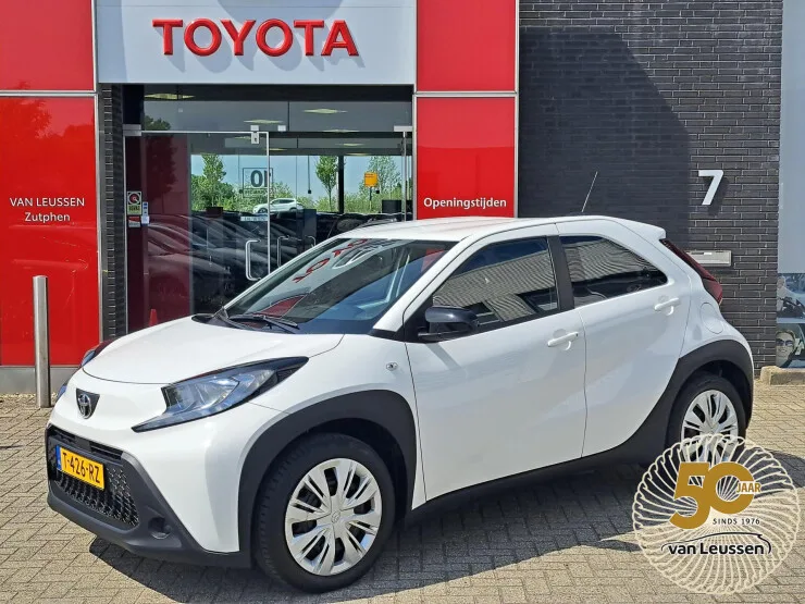 Toyota Aygo (2023) — foto 1