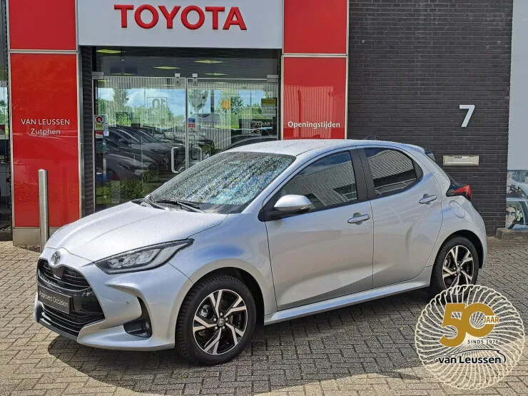 Toyota Yaris (2025) — foto 1