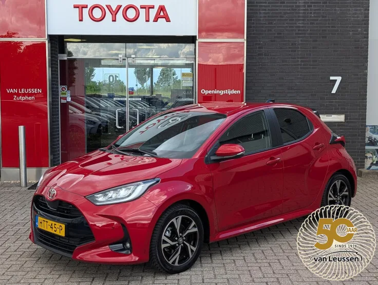 Toyota Yaris (2025) — foto 1