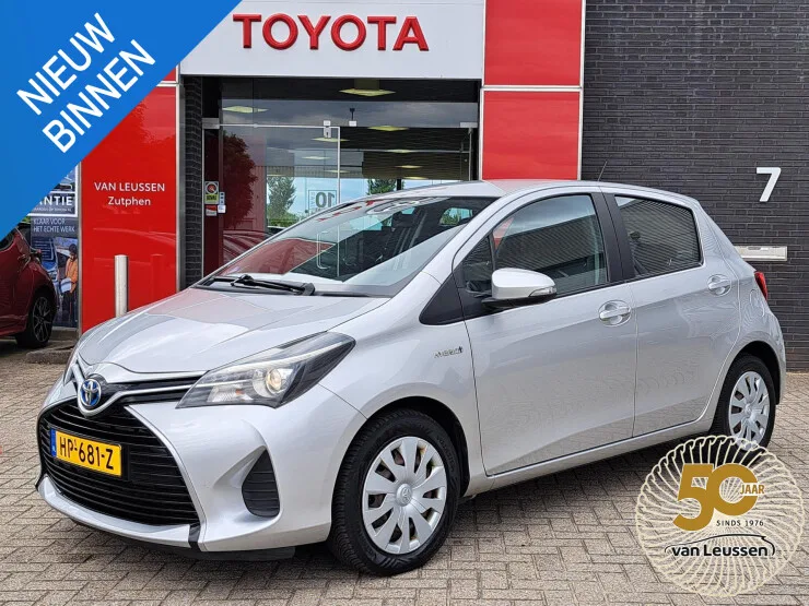 Toyota Yaris (2016) — foto 1