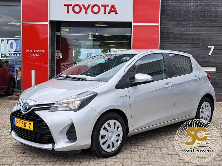 Toyota Yaris (2016) — foto 1
