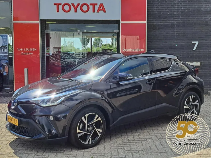 Toyota C hr (2022) — foto 1