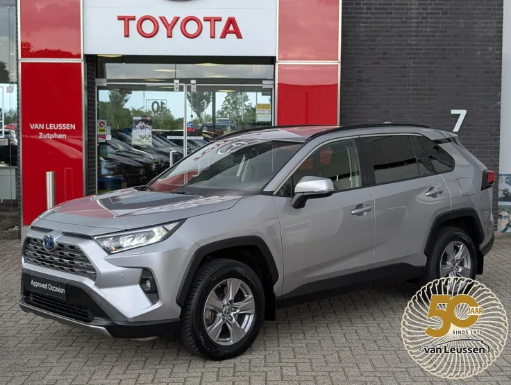Toyota RAV4 (2024) — foto 1