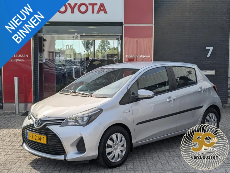 Toyota Yaris (2016) — foto 1