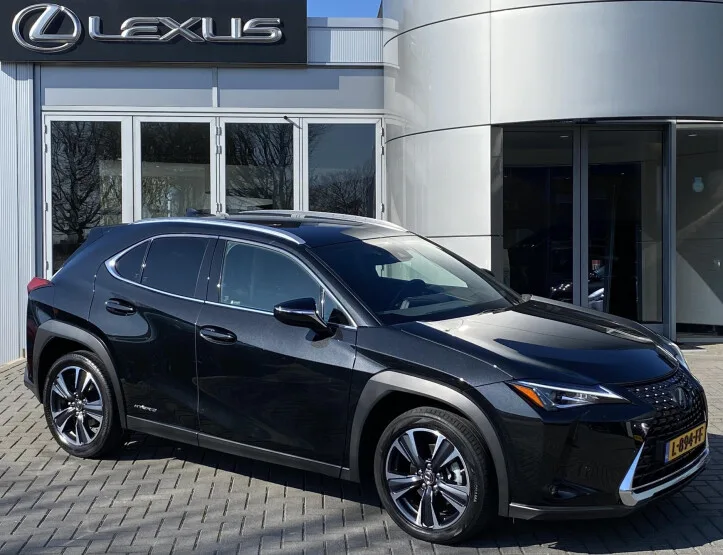 Lexus UX (2021) — foto 1