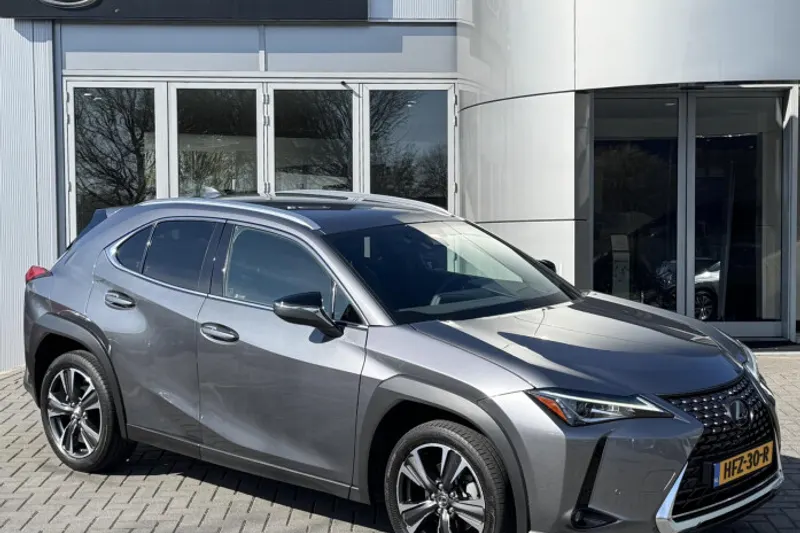 Lexus UX (2020)