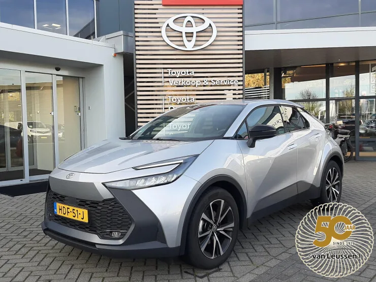 Toyota C hr (2025) — foto 1