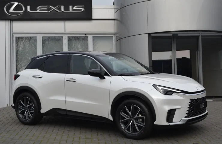 Lexus LBX (2026) — foto 1