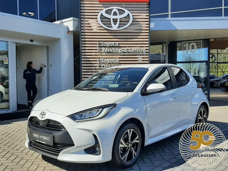 Toyota Yaris (2025) — foto 1