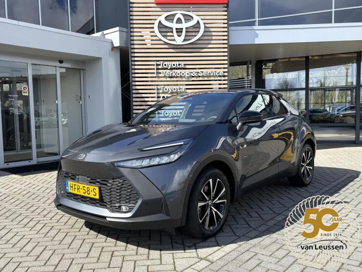Toyota C hr (2025) — foto 1
