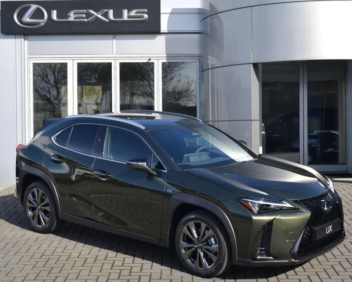 Lexus UX (2026) — foto 1