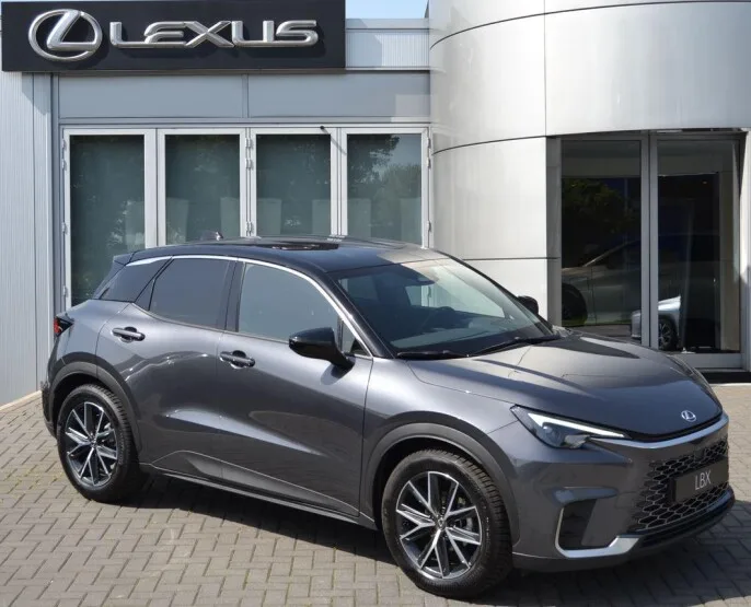 Lexus LBX (2025) — foto 1