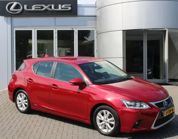 Lexus CT (2014) — foto 1