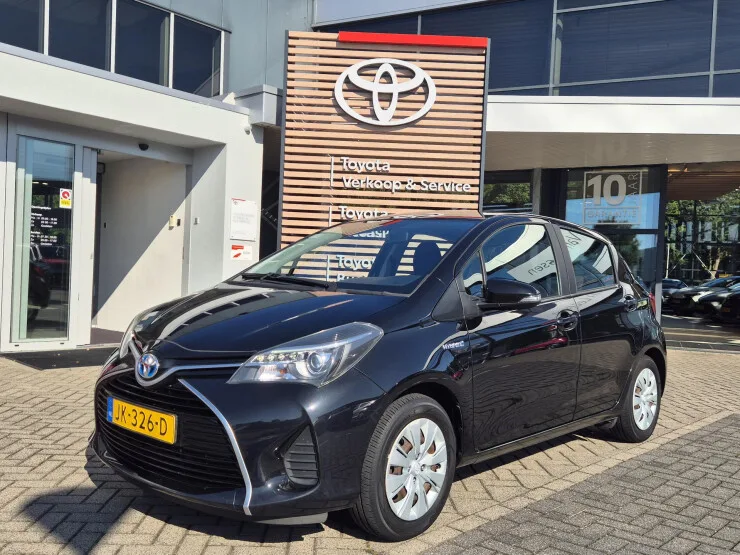 Toyota Yaris (2016) — foto 1