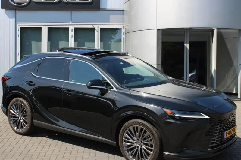 Lexus RX (2024)