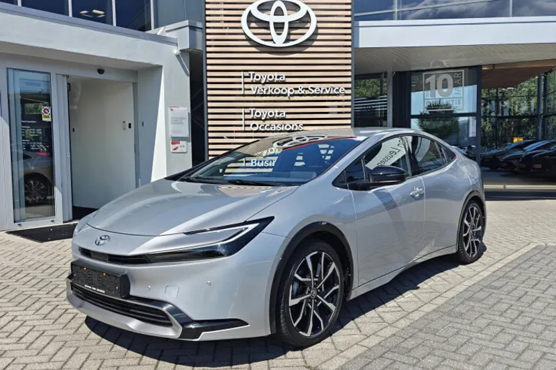 Toyota Prius (2024)