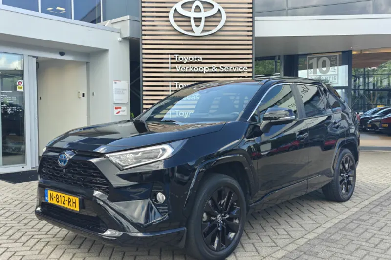 Toyota RAV4 (2021)