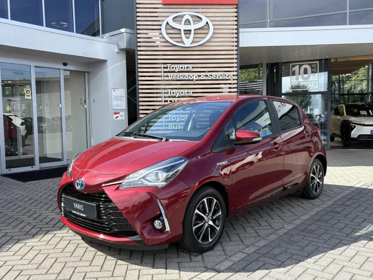 Toyota Yaris (2018) — foto 1
