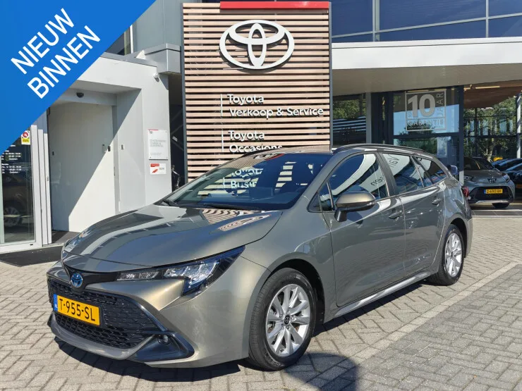 Toyota Corolla (2023) — foto 1