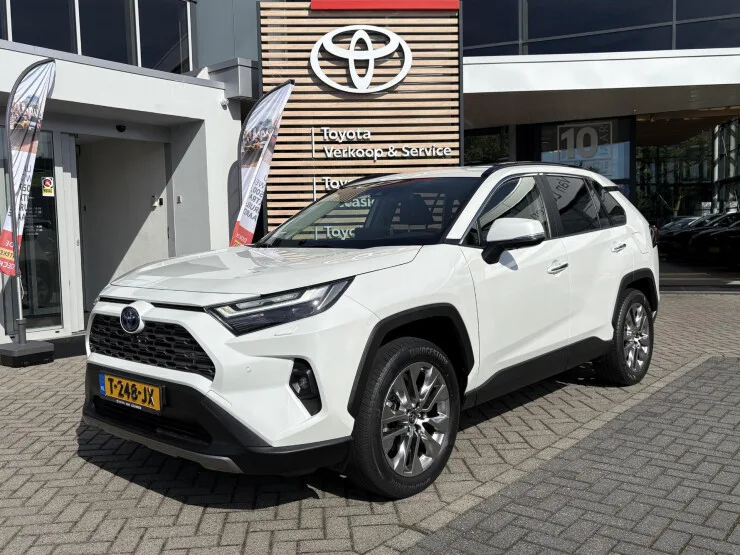 Toyota RAV4 (2023) — foto 1