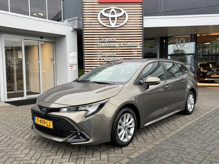 Toyota Corolla (2023) — foto 1
