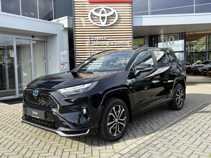 Toyota RAV4 (2022) — foto 1