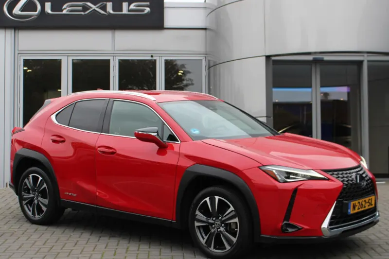 Lexus UX (2022)